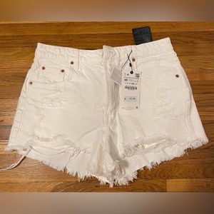 Women’s white jeans shorts